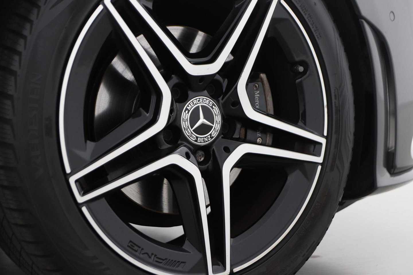 Mercedes-Benz CLA Shooting Brake 180 Advantage | Camera | PDC V+A | Stoelverwarming | Getint Glas | 18 Inch