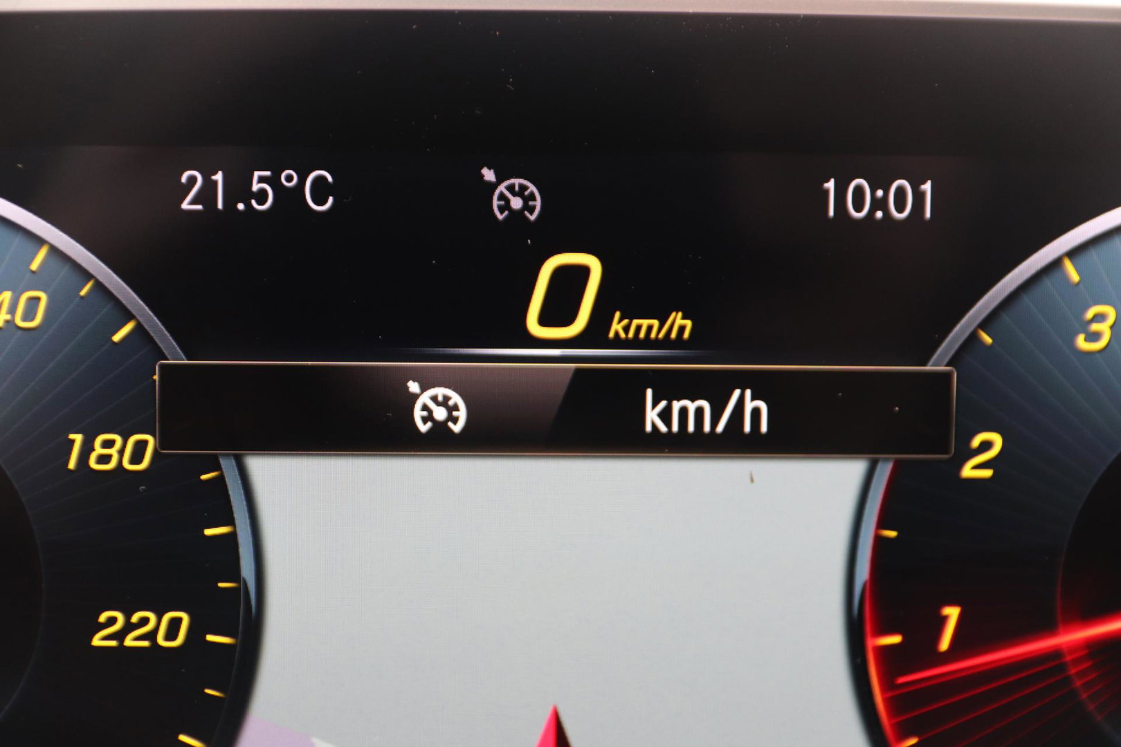 Mercedes-Benz CLA Shooting Brake 180 Advantage | Camera | PDC V+A | Stoelverwarming | Getint Glas | 18 Inch