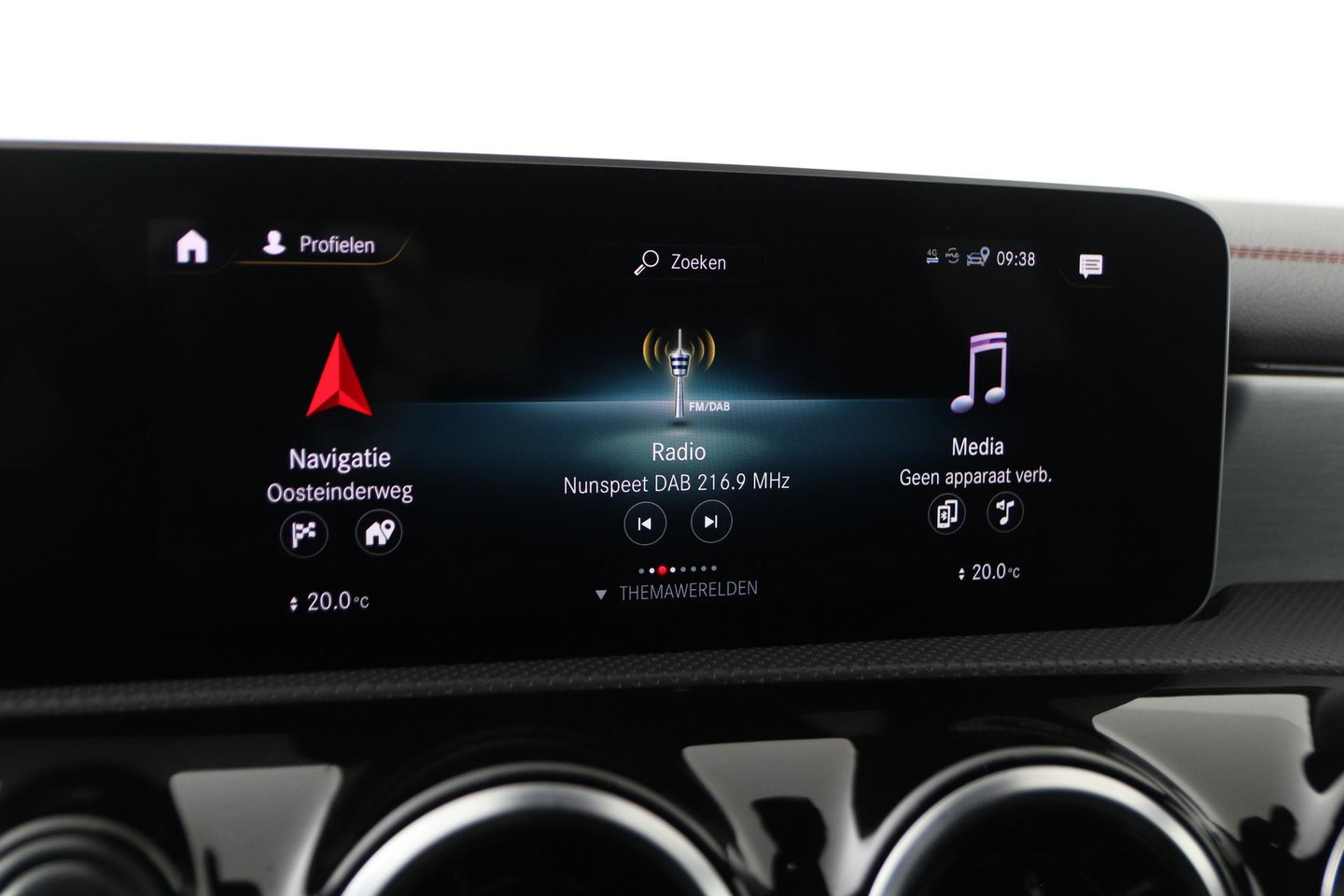 Mercedes-Benz CLA Shooting Brake 180 Advantage | Camera | PDC V+A | Stoelverwarming | Getint Glas | 18 Inch
