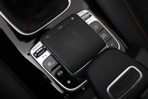 Mercedes-Benz CLA Shooting Brake 180 Advantage | Camera | PDC V+A | Stoelverwarming | Getint Glas | 18 Inch