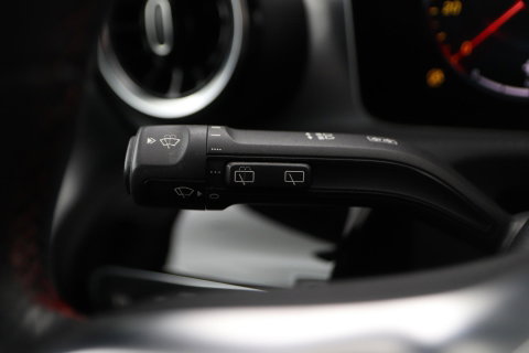 Mercedes-Benz CLA Shooting Brake 180 Advantage | Camera | PDC V+A | Stoelverwarming | Getint Glas | 18 Inch