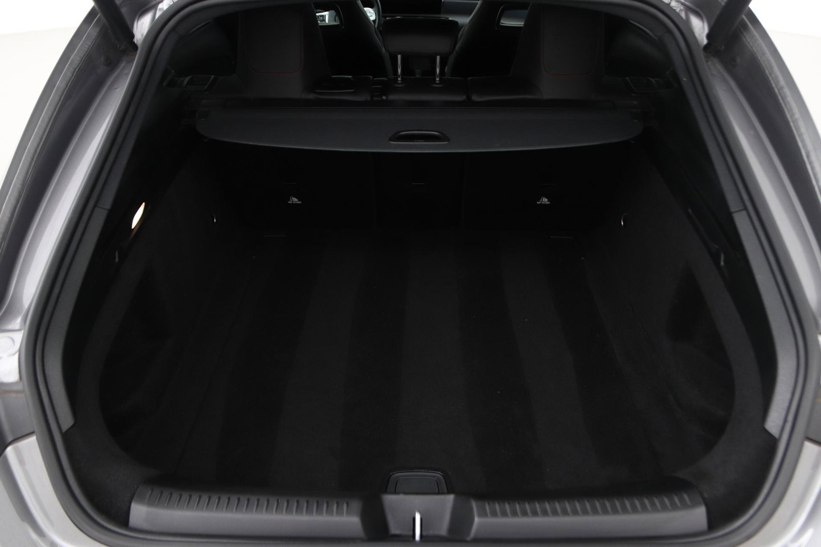Mercedes-Benz CLA Shooting Brake 180 Advantage | Camera | PDC V+A | Stoelverwarming | Getint Glas | 18 Inch