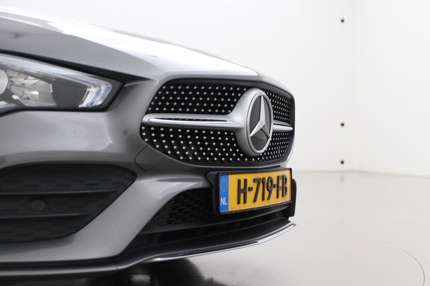 Mercedes-Benz CLA Shooting Brake 180 Advantage | Camera | PDC V+A | Stoelverwarming | Getint Glas | 18 Inch