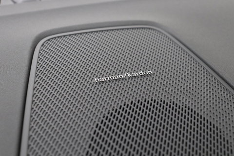 Volvo XC60 T8 Plug-in hybrid Plus Black Edition | FACELIFT | 360° Camera | harman/kardon | ACC | Stoel+Stuurverwarming | BLIS