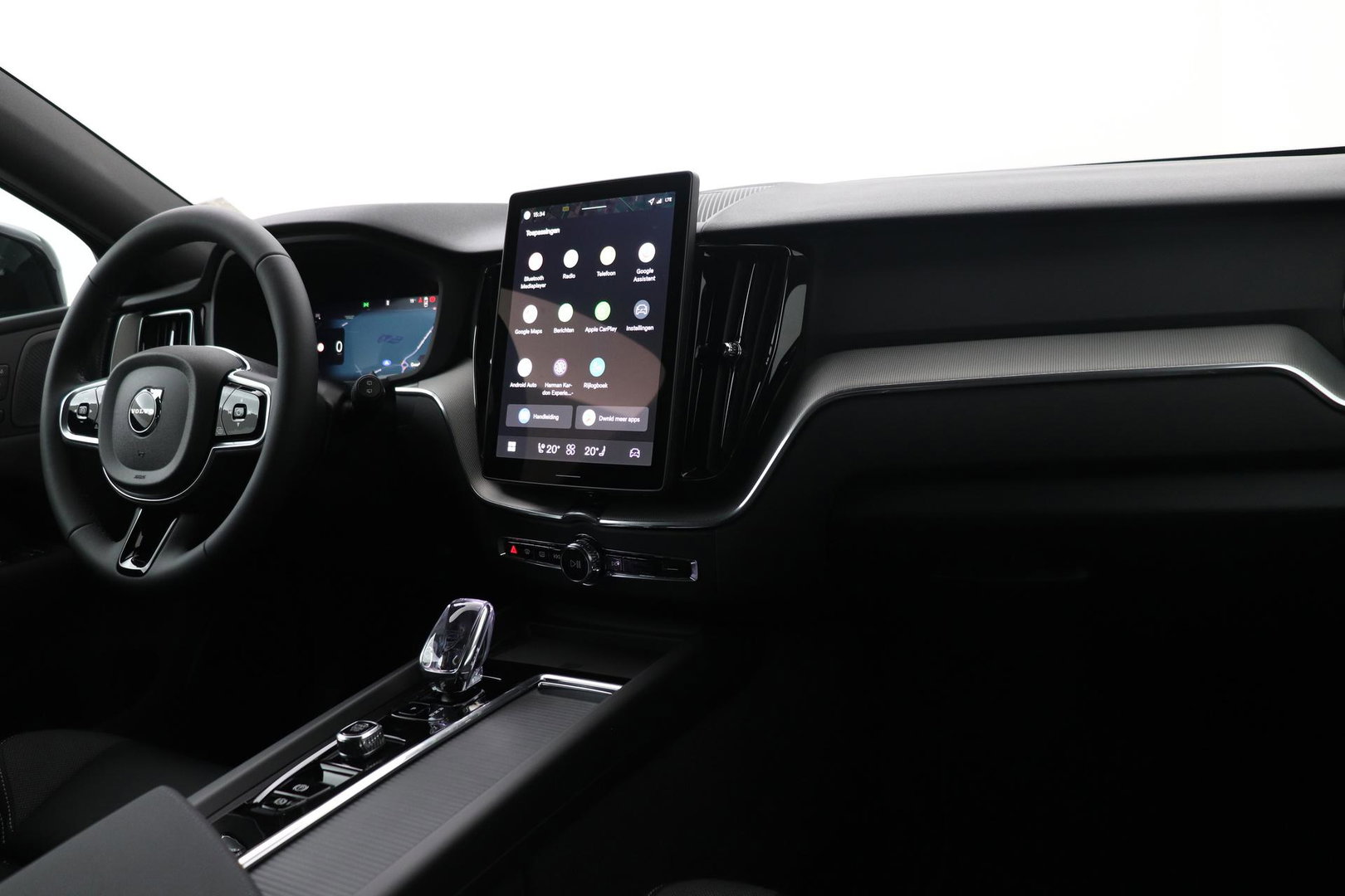 Volvo XC60 T8 Plug-in hybrid Plus Black Edition | FACELIFT | 360° Camera | harman/kardon | ACC | Stoel+Stuurverwarming | BLIS