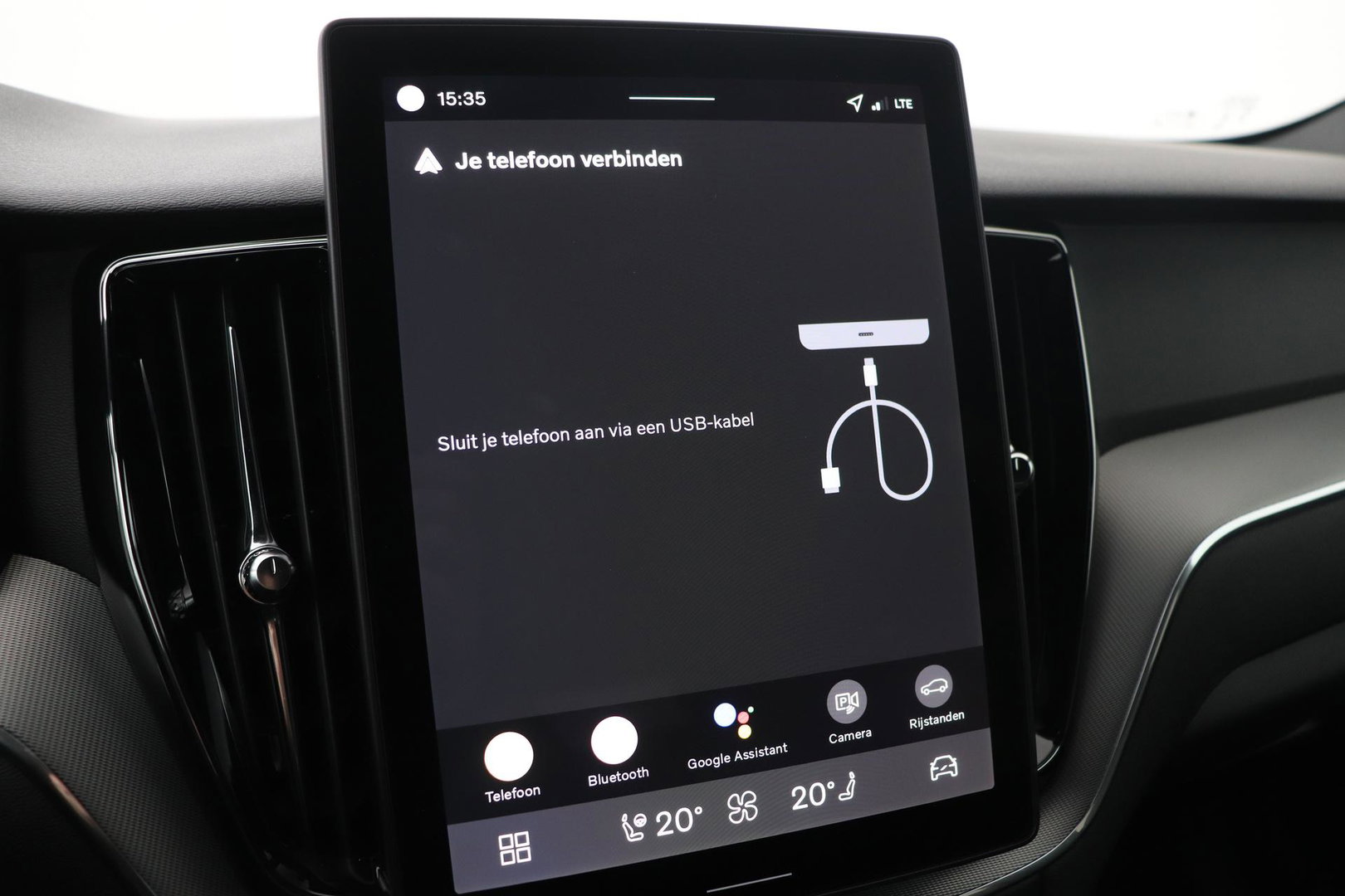 Volvo XC60 T8 Plug-in hybrid Plus Black Edition | FACELIFT | 360° Camera | harman/kardon | ACC | Stoel+Stuurverwarming | BLIS