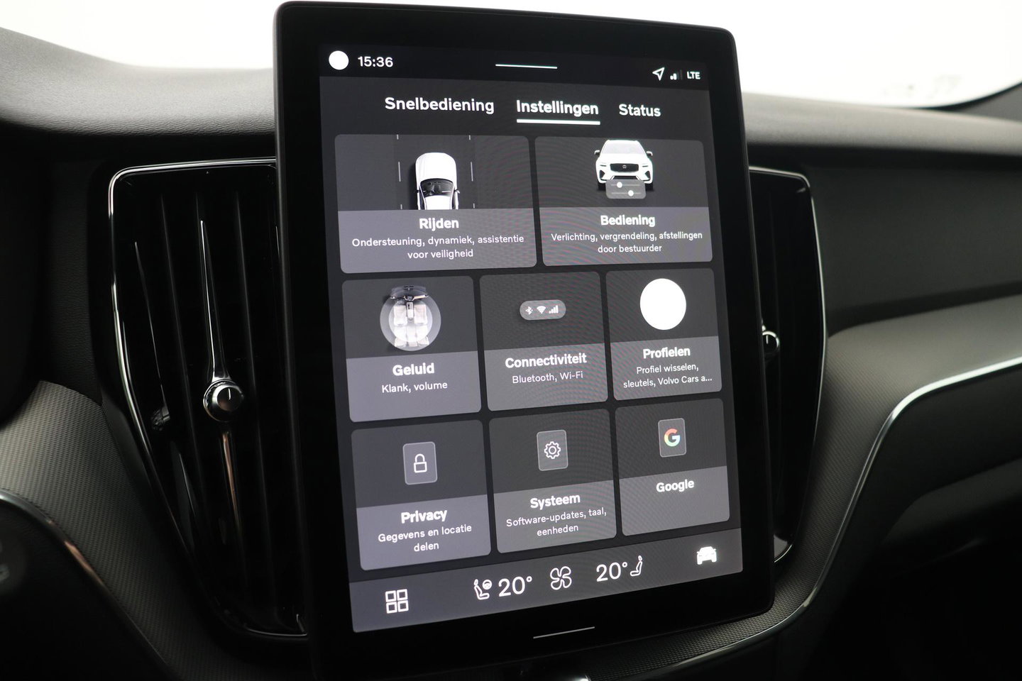 Volvo XC60 T8 Plug-in hybrid Plus Black Edition | FACELIFT | 360° Camera | harman/kardon | ACC | Stoel+Stuurverwarming | BLIS
