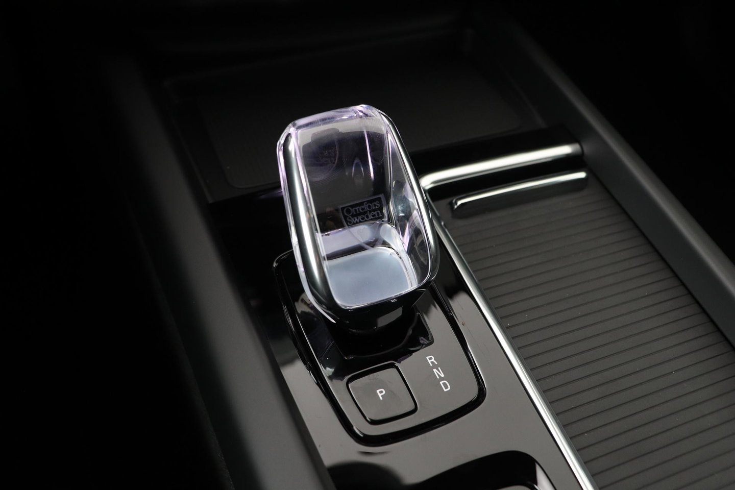 Volvo XC60 T8 Plug-in hybrid Plus Black Edition | FACELIFT | 360° Camera | harman/kardon | ACC | Stoel+Stuurverwarming | BLIS