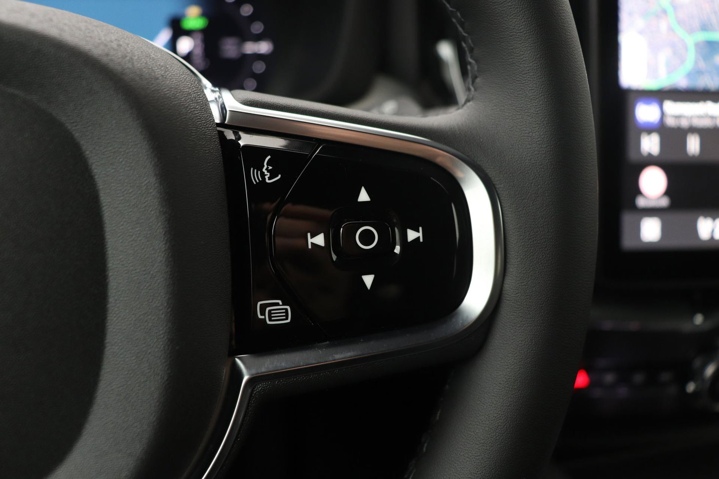 Volvo XC60 T8 Plug-in hybrid Plus Black Edition | FACELIFT | 360° Camera | harman/kardon | ACC | Stoel+Stuurverwarming | BLIS