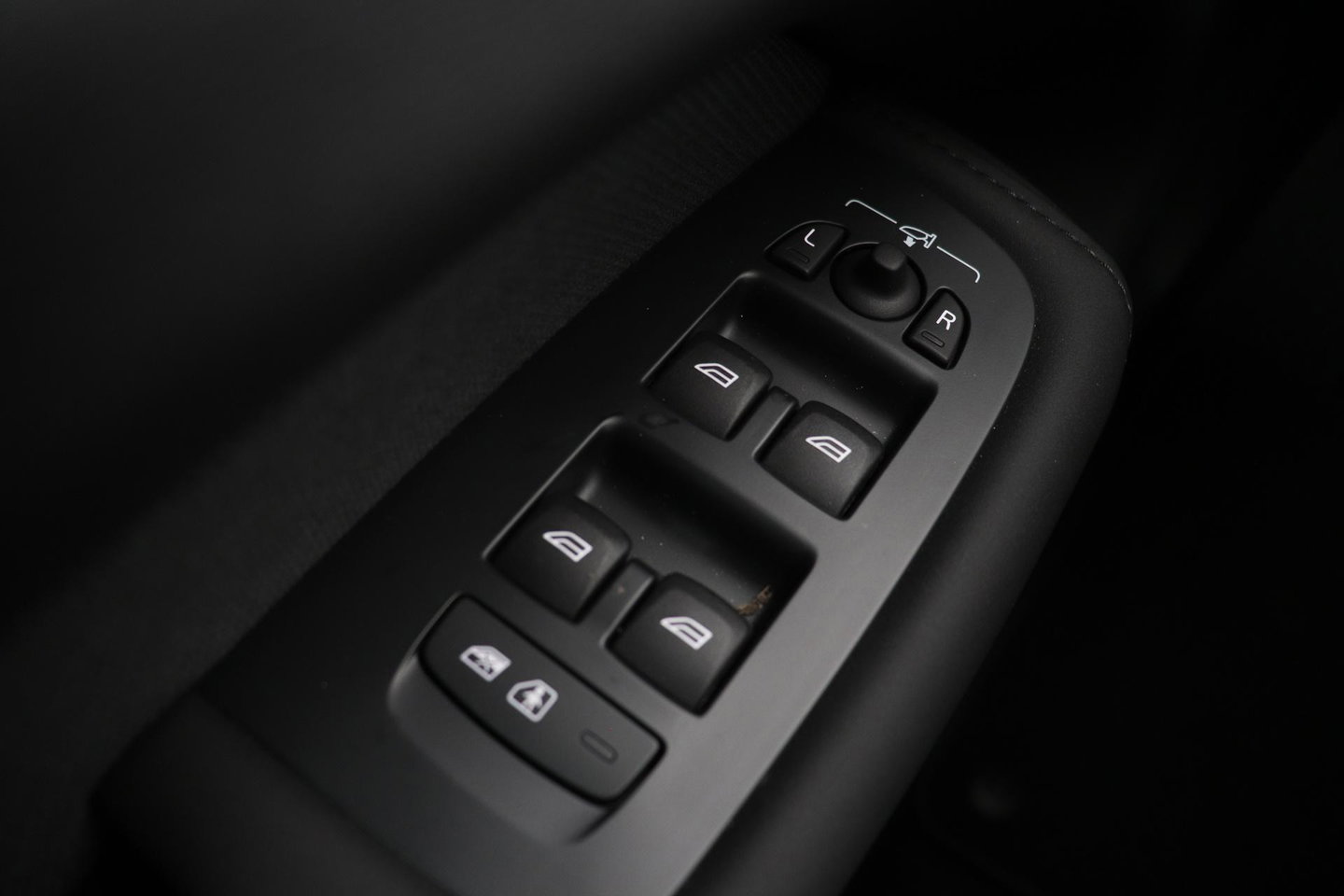 Volvo XC60 T8 Plug-in hybrid Plus Black Edition | FACELIFT | 360° Camera | harman/kardon | ACC | Stoel+Stuurverwarming | BLIS