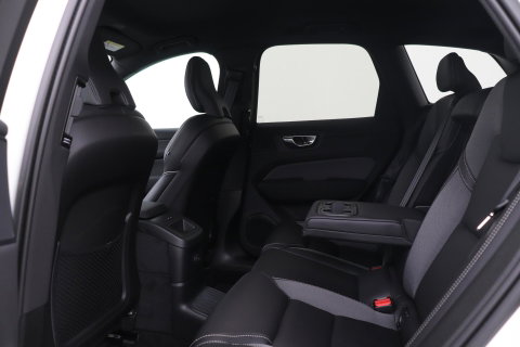 Volvo XC60 T8 Plug-in hybrid Plus Black Edition | FACELIFT | 360° Camera | harman/kardon | ACC | Stoel+Stuurverwarming | BLIS