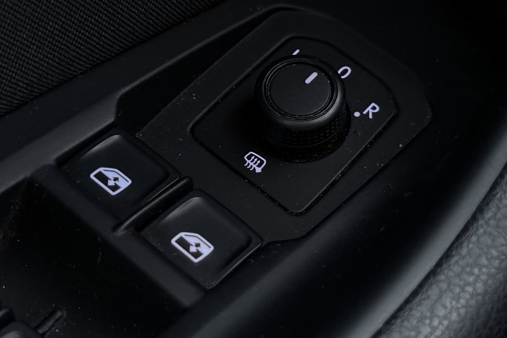 Volkswagen Passat Variant 1.4 TSI Comfortline | Trekhaak | LED | Keyless-Go | 3-Zone Climate | PDC Voor+Achter | Cruise Control