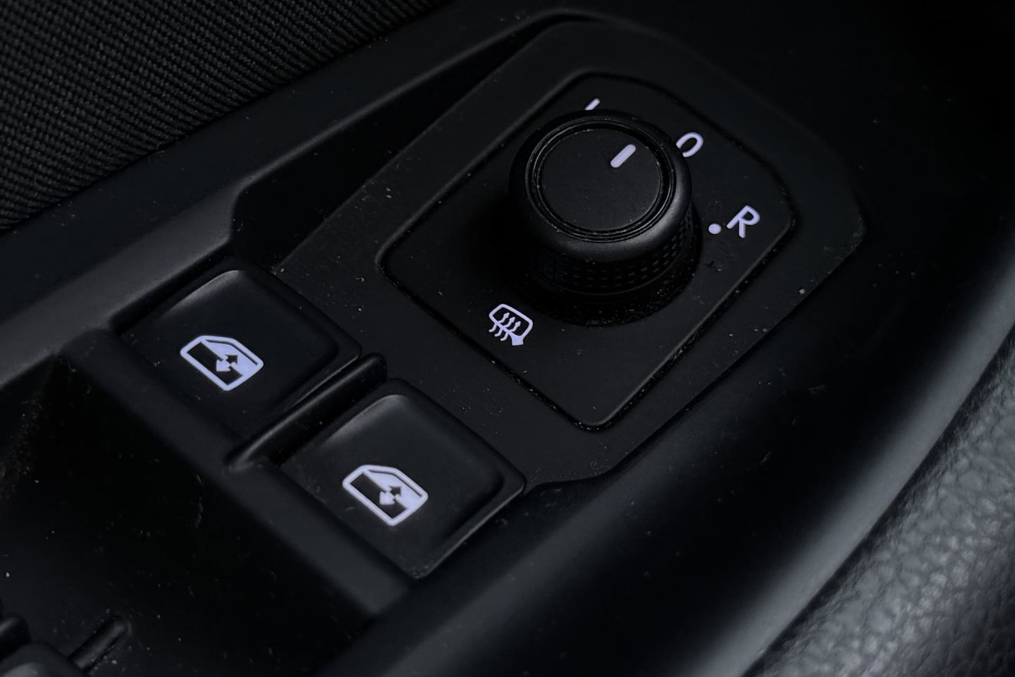 Volkswagen Passat Variant 1.4 TSI Comfortline | Trekhaak | LED | Keyless-Go | 3-Zone Climate | PDC Voor+Achter | Cruise Control