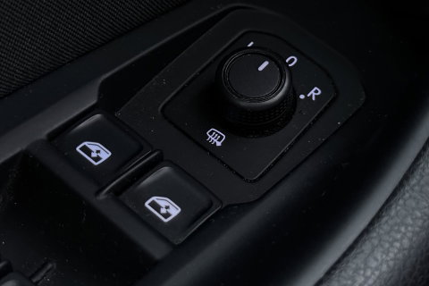 Volkswagen Passat Variant 1.4 TSI Comfortline | Trekhaak | LED | Keyless-Go | 3-Zone Climate | PDC Voor+Achter | Cruise Control