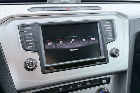 Volkswagen Passat Variant 1.4 TSI Comfortline | Trekhaak | LED | Keyless-Go | 3-Zone Climate | PDC Voor+Achter | Cruise Control