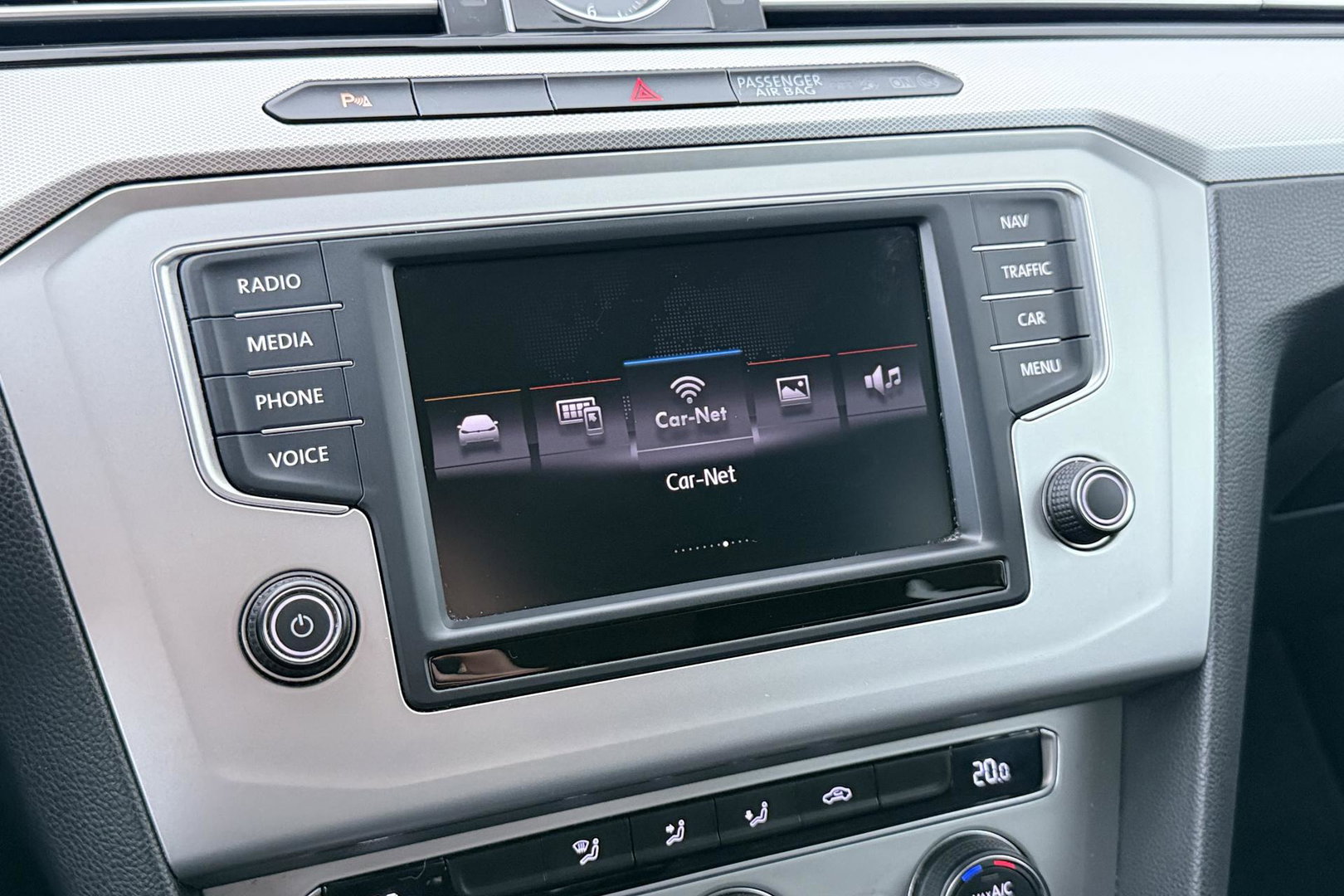 Volkswagen Passat Variant 1.4 TSI Comfortline | Trekhaak | LED | Keyless-Go | 3-Zone Climate | PDC Voor+Achter | Cruise Control
