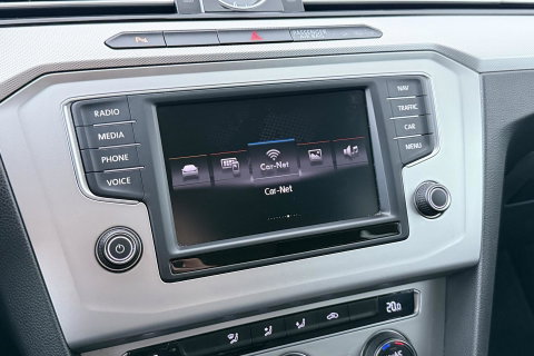Volkswagen Passat Variant 1.4 TSI Comfortline | Trekhaak | LED | Keyless-Go | 3-Zone Climate | PDC Voor+Achter | Cruise Control