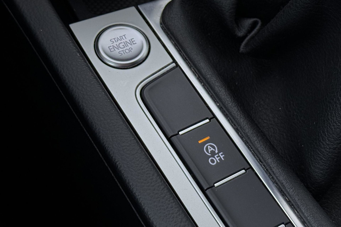 Volkswagen Passat Variant 1.4 TSI Comfortline | Trekhaak | LED | Keyless-Go | 3-Zone Climate | PDC Voor+Achter | Cruise Control