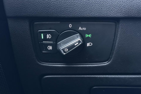 Volkswagen Passat Variant 1.4 TSI Comfortline | Trekhaak | LED | Keyless-Go | 3-Zone Climate | PDC Voor+Achter | Cruise Control