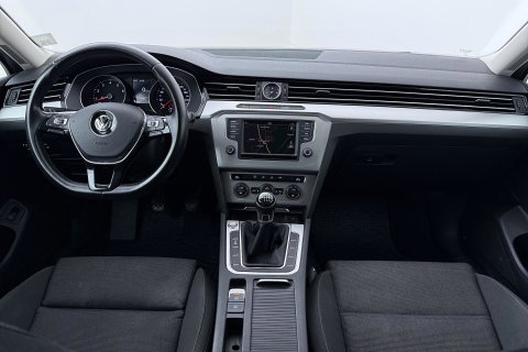 Volkswagen Passat Variant 1.4 TSI Comfortline | Trekhaak | LED | Keyless-Go | 3-Zone Climate | PDC Voor+Achter | Cruise Control
