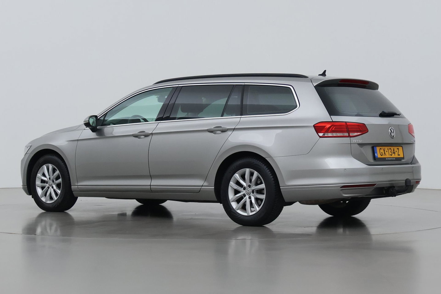 Volkswagen Passat Variant 1.4 TSI Comfortline | Trekhaak | LED | Keyless-Go | 3-Zone Climate | PDC Voor+Achter | Cruise Control