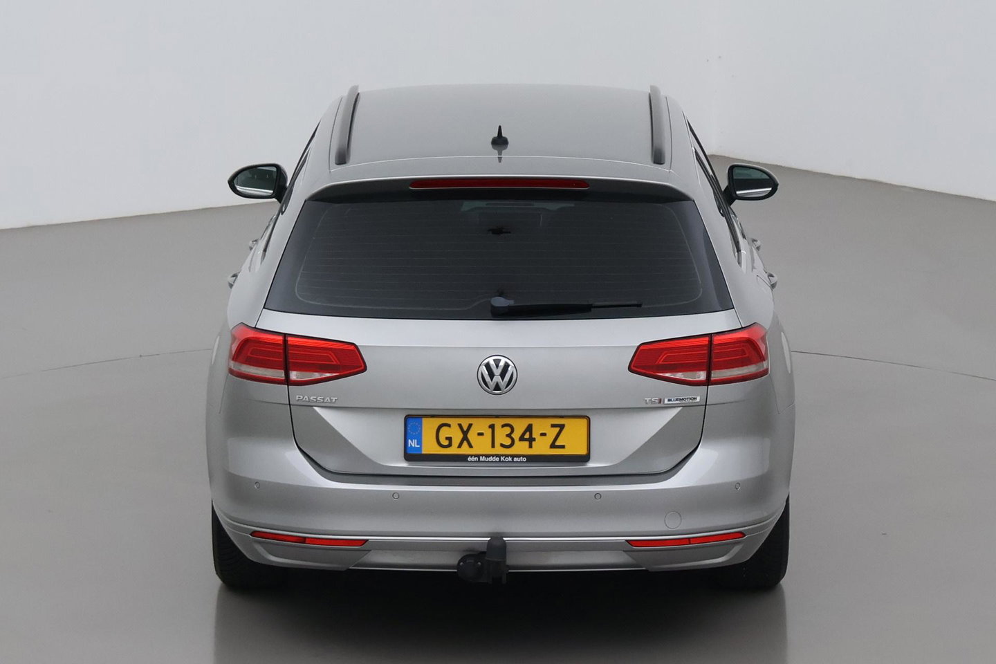 Volkswagen Passat Variant 1.4 TSI Comfortline | Trekhaak | LED | Keyless-Go | 3-Zone Climate | PDC Voor+Achter | Cruise Control