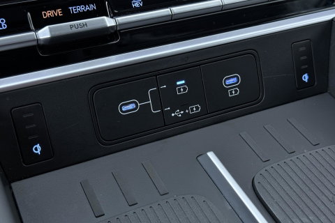Hyundai Santa Fe 1.6 T-GDI PHEV Black Line 4WD 7p | ACC | Head-Up | Trekhaak | Stoelventilatie | BOSE Audio | 20 Inch