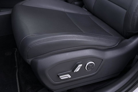 Hyundai Santa Fe 1.6 T-GDI PHEV Black Line 4WD 7p | ACC | Head-Up | Trekhaak | Stoelventilatie | BOSE Audio | 20 Inch