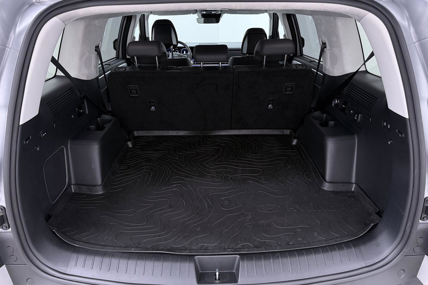 Hyundai Santa Fe 1.6 T-GDI PHEV Black Line 4WD 7p | ACC | Head-Up | Trekhaak | Stoelventilatie | BOSE Audio | 20 Inch