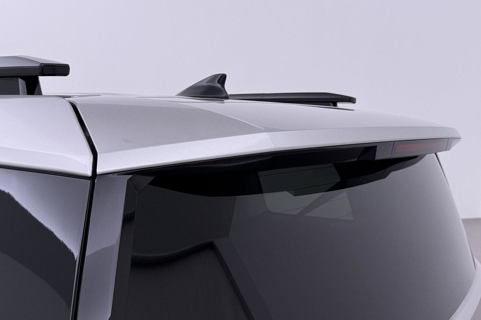 Hyundai Santa Fe 1.6 T-GDI PHEV Black Line 4WD 7p | ACC | Head-Up | Trekhaak | Stoelventilatie | BOSE Audio | 20 Inch