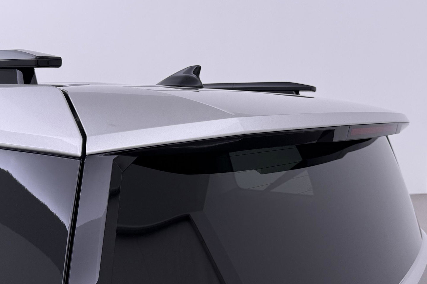 Hyundai Santa Fe 1.6 T-GDI PHEV Black Line 4WD 7p | ACC | Head-Up | Trekhaak | Stoelventilatie | BOSE Audio | 20 Inch