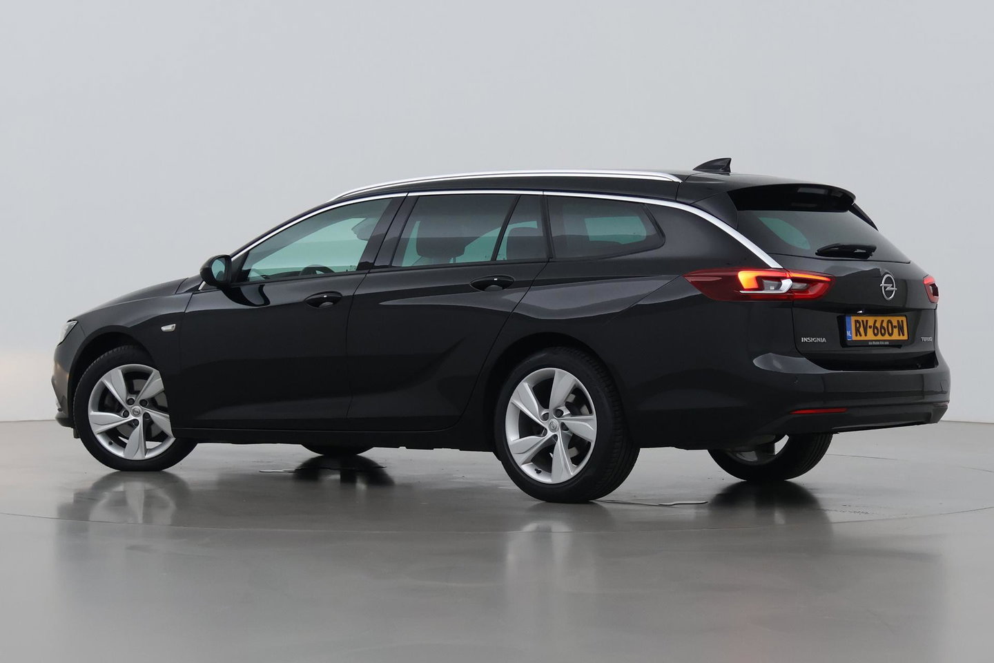 Opel Insignia Sports Tourer 1.5 Turbo Innovation | ACC | Automaat | Stoel+Stuurverwarming | Camera | Keyless