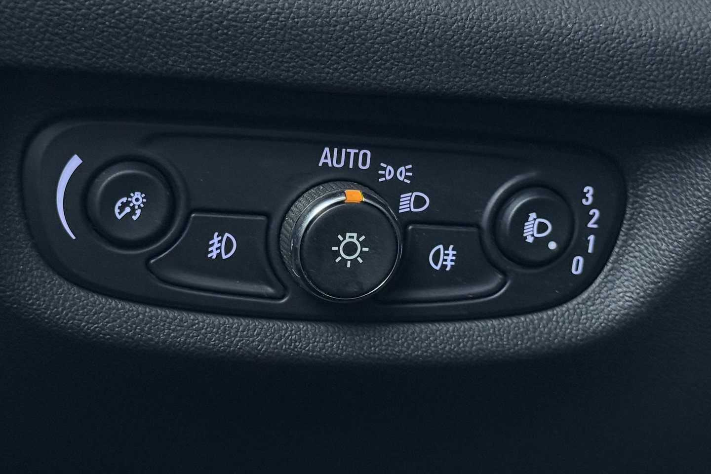 Opel Insignia Sports Tourer 1.5 Turbo Innovation | ACC | Automaat | Stoel+Stuurverwarming | Camera | Keyless