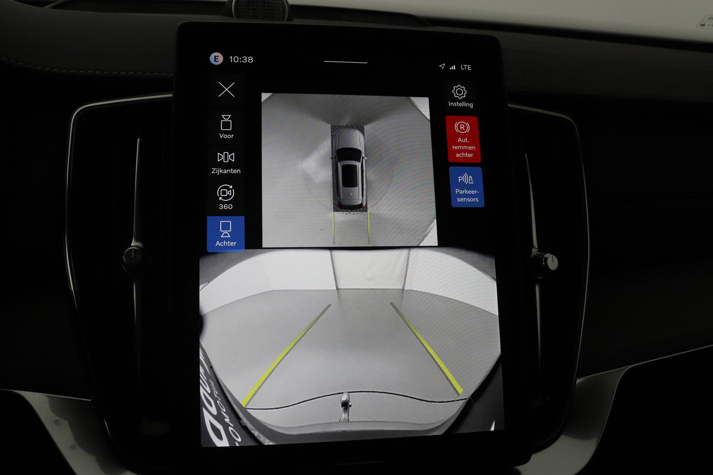Volvo XC90 T8 Plug-in hybrid Ultra Bright | Bowers&Wilkins | Luchtvering | Massage | 22 Inch | Trekhaak | Head-Up