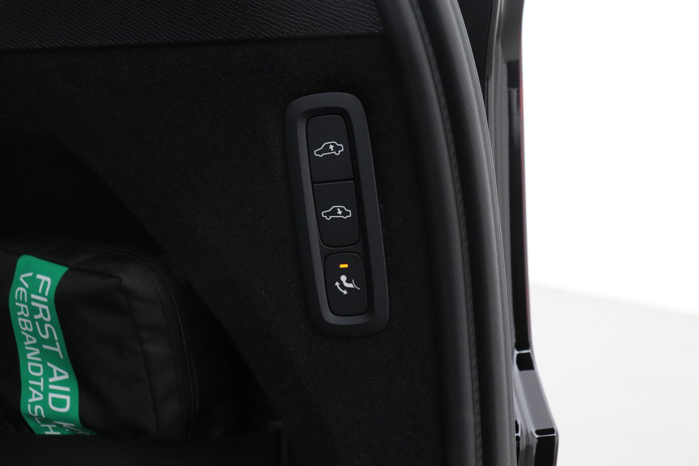 Volvo XC90 T8 Plug-in hybrid Ultra Bright | Bowers&Wilkins | Luchtvering | Massage | 22 Inch | Trekhaak | Head-Up