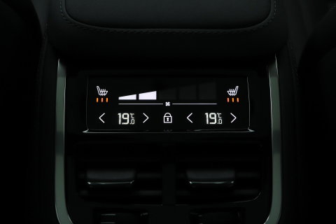 Volvo XC90 T8 Plug-in hybrid Ultra Bright | Bowers&Wilkins | Luchtvering | Massage | 22 Inch | Trekhaak | Head-Up