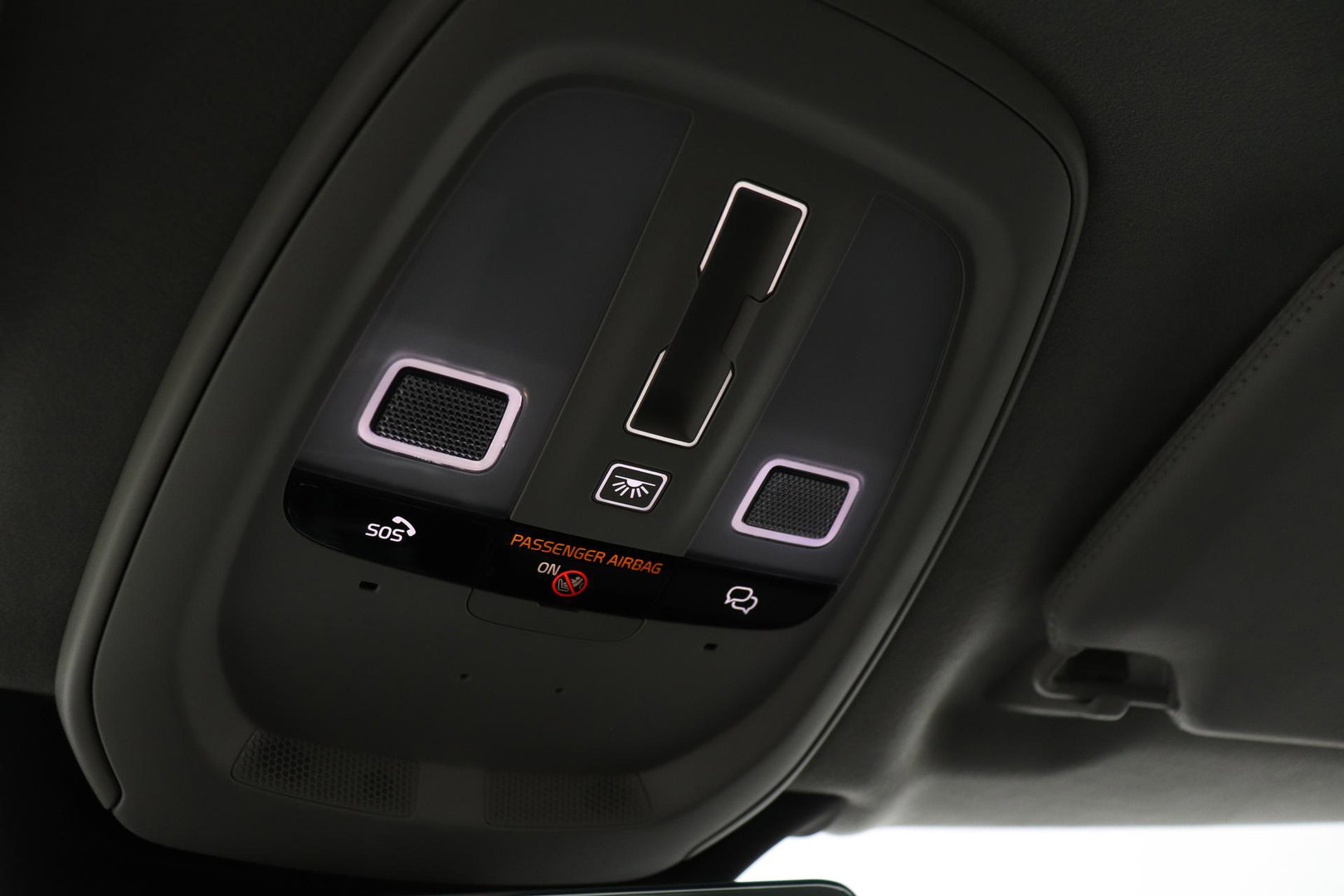 Volvo XC90 T8 Plug-in hybrid Ultra Bright | Bowers&Wilkins | Luchtvering | Massage | 22 Inch | Trekhaak | Head-Up
