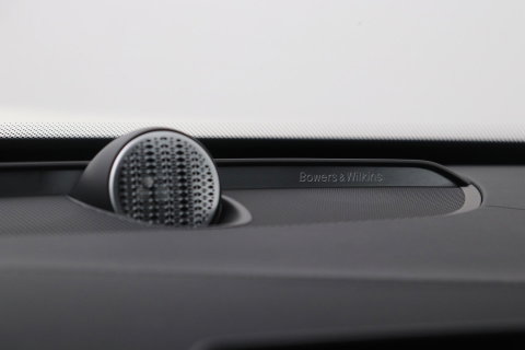 Volvo XC90 T8 Plug-in hybrid Ultra Bright | Bowers&Wilkins | Luchtvering | Massage | 22 Inch | Trekhaak | Head-Up