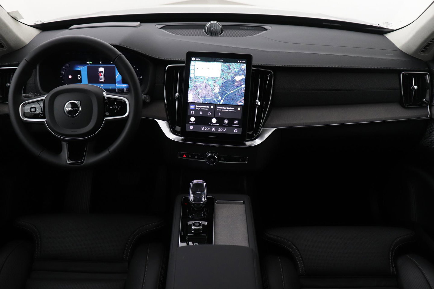 Volvo XC90 T8 Plug-in hybrid Ultra Bright | Bowers&Wilkins | Luchtvering | Massage | 22 Inch | Trekhaak | Head-Up