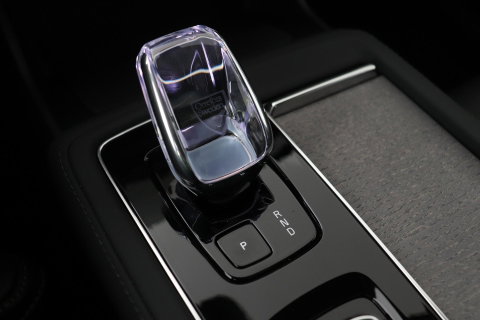 Volvo XC90 T8 Plug-in hybrid Ultra Bright | Bowers&Wilkins | Luchtvering | Massage | 22 Inch | Trekhaak | Head-Up