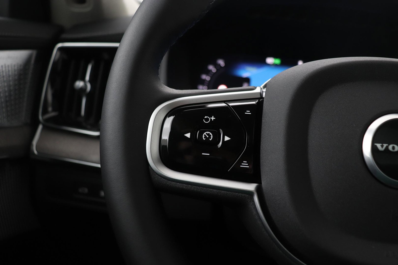 Volvo XC90 T8 Plug-in hybrid Ultra Bright | Bowers&Wilkins | Luchtvering | Massage | 22 Inch | Trekhaak | Head-Up