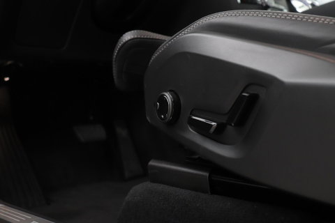 Volvo XC90 T8 Plug-in hybrid Ultra Bright | Bowers&Wilkins | Luchtvering | Massage | 22 Inch | Trekhaak | Head-Up