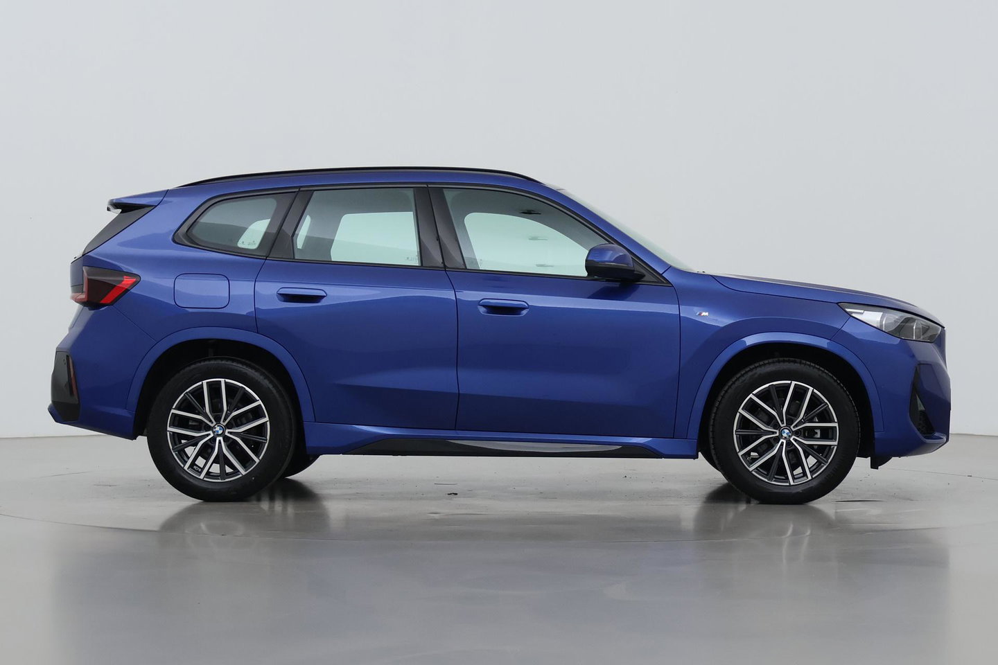 BMW X1 sDrive18i | M-Sport | Stoelverwarming | Camera | Apple Carplay | 18 Inch | Keyless