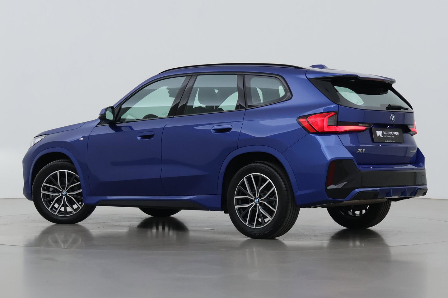 BMW X1 sDrive18i | M-Sport | Stoelverwarming | Camera | Apple Carplay | 18 Inch | Keyless