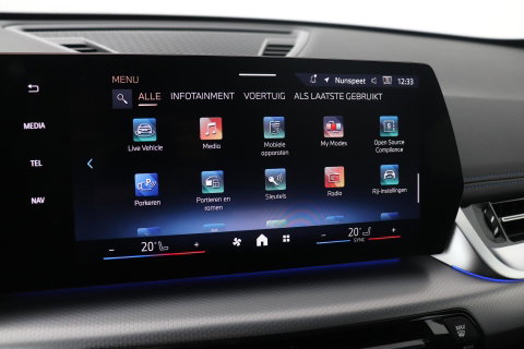 BMW X1 sDrive18i | M-Sport | Stoelverwarming | Camera | Apple Carplay | 18 Inch | Keyless