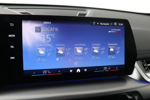BMW X1 sDrive18i | M-Sport | Stoelverwarming | Camera | Apple Carplay | 18 Inch | Keyless