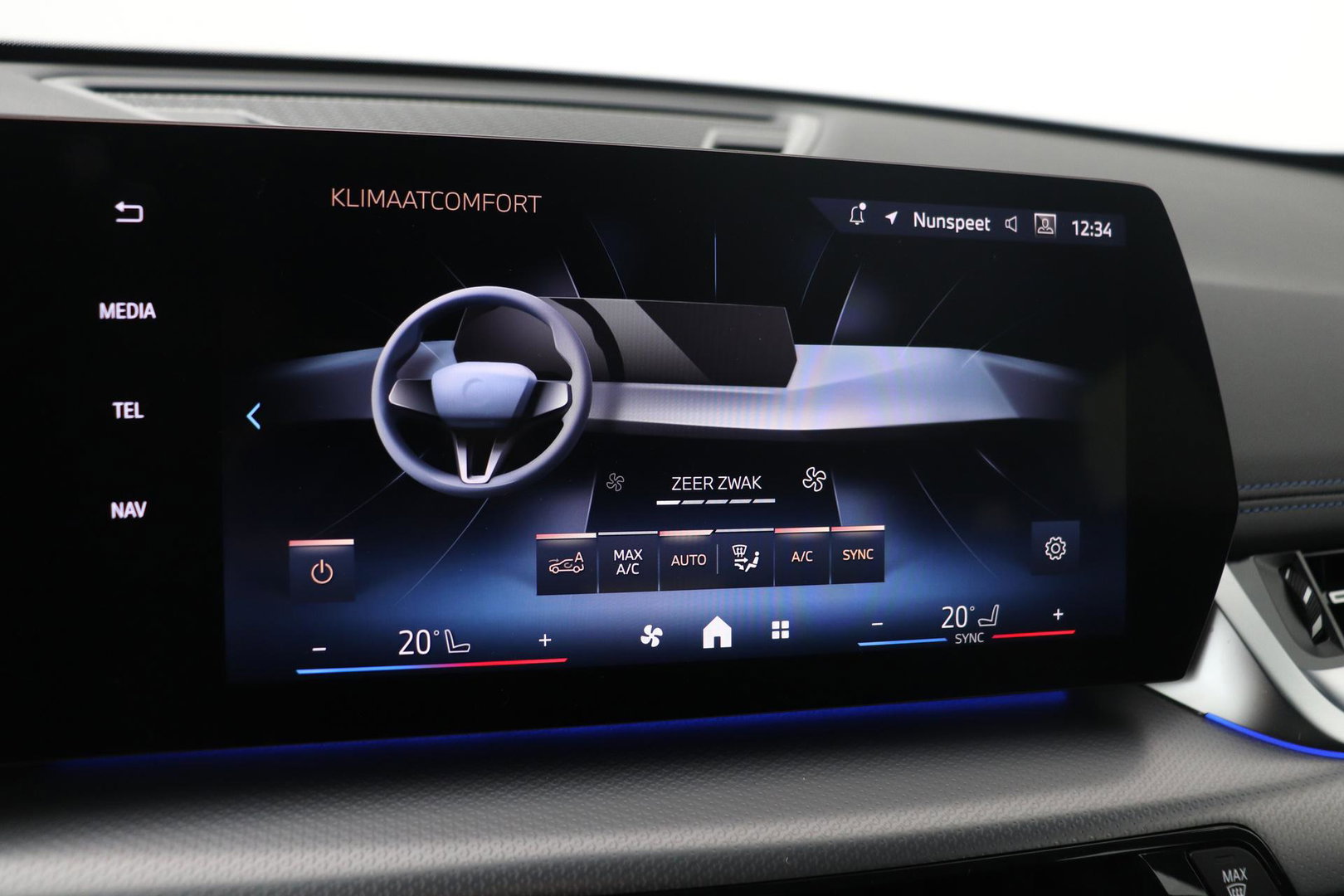 BMW X1 sDrive18i | M-Sport | Stoelverwarming | Camera | Apple Carplay | 18 Inch | Keyless