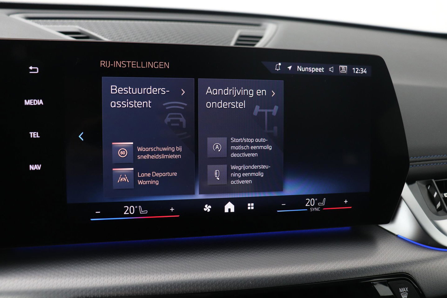 BMW X1 sDrive18i | M-Sport | Stoelverwarming | Camera | Apple Carplay | 18 Inch | Keyless