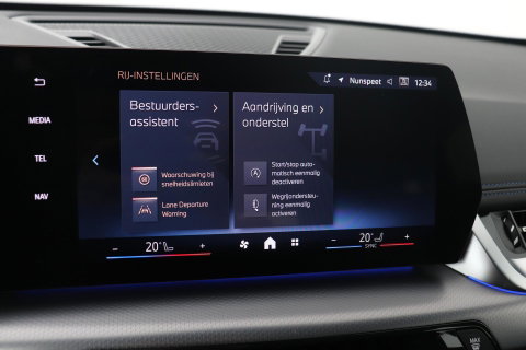 BMW X1 sDrive18i | M-Sport | Stoelverwarming | Camera | Apple Carplay | 18 Inch | Keyless