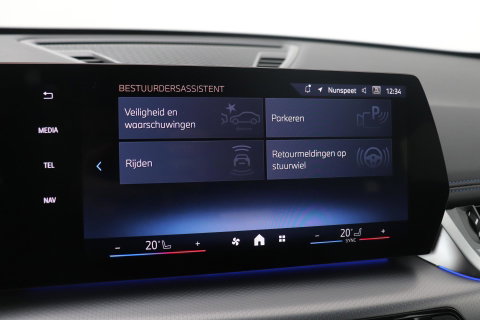 BMW X1 sDrive18i | M-Sport | Stoelverwarming | Camera | Apple Carplay | 18 Inch | Keyless